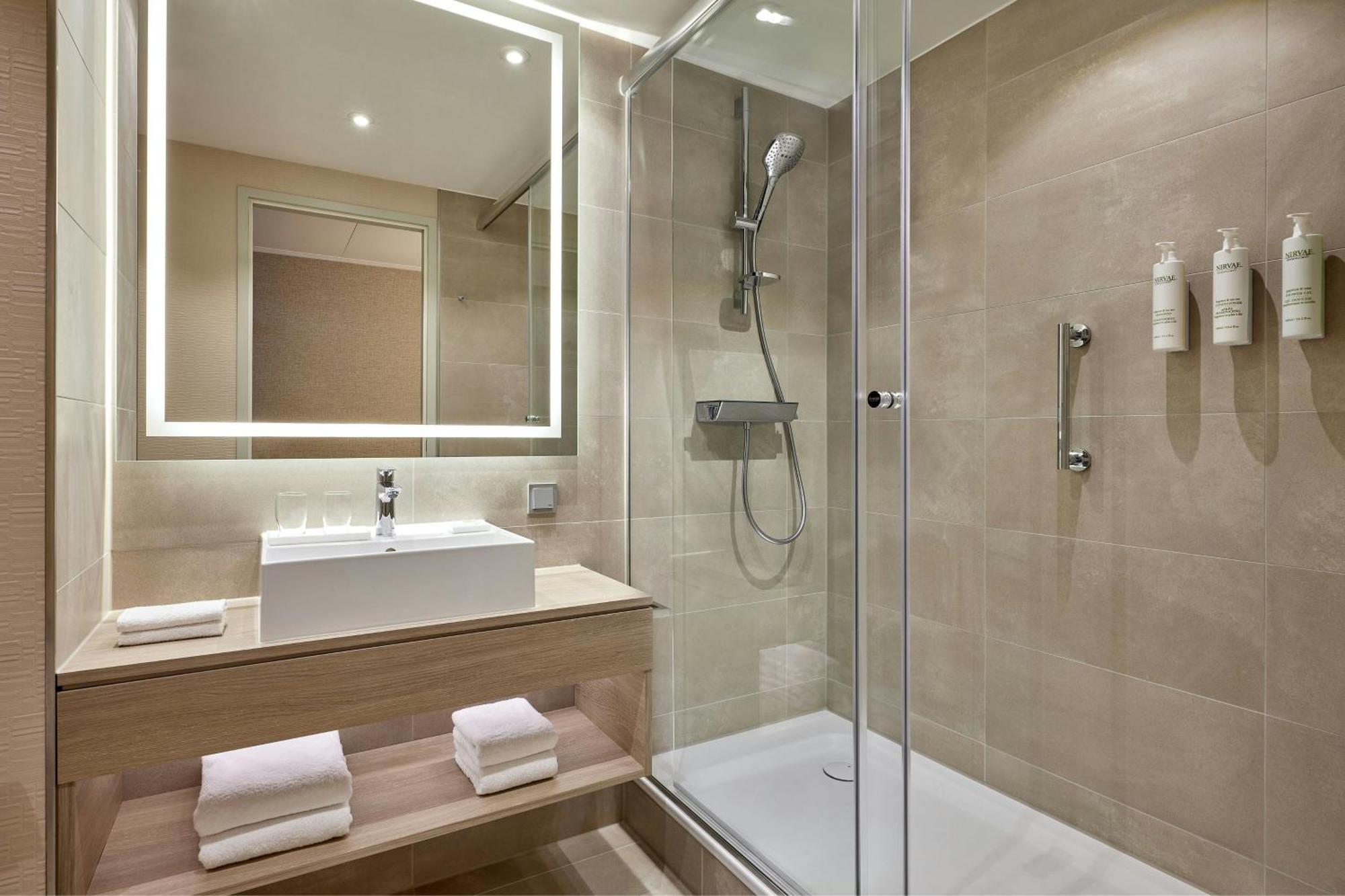 Courtyard Mitte 4*
